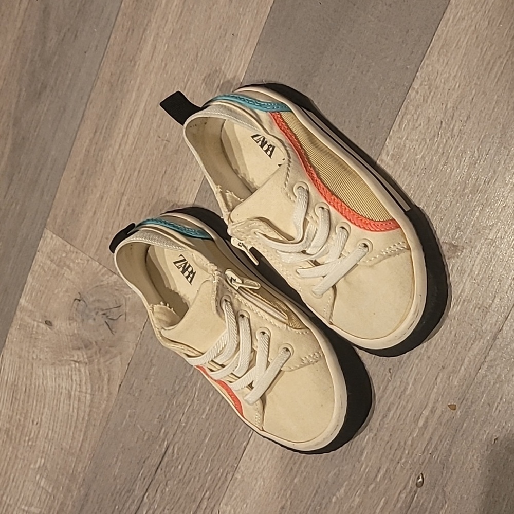 Zara Baby Kids Sneakers Size 8c NWOT